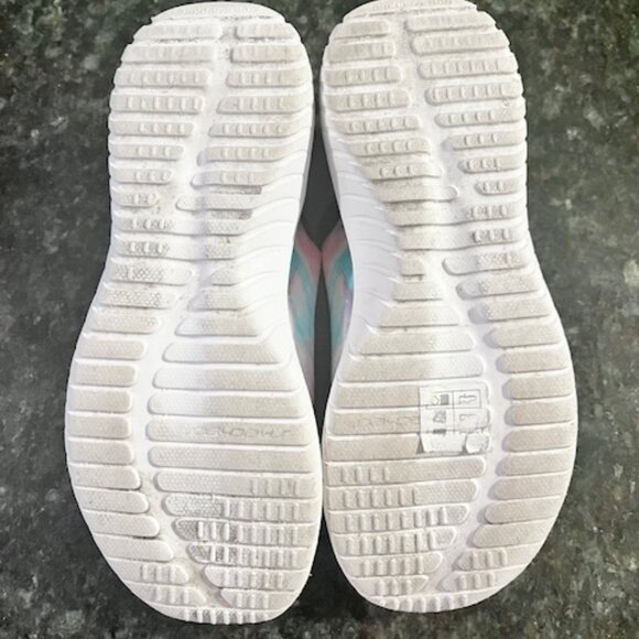 SKECHERS: GIRLS 'ULTRA-FLEX 2.0' CLOUDY AIR-COOLED MEMORY FOAM SNEAKERS-SIZE 4 - Picture 5 of 5